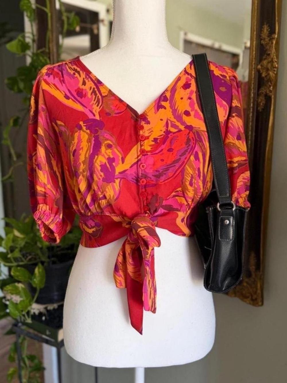 NWT Joie vibrant tie front crop top